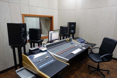 超越自己不妥協(xié)--「司麥澳文化」錄音棚